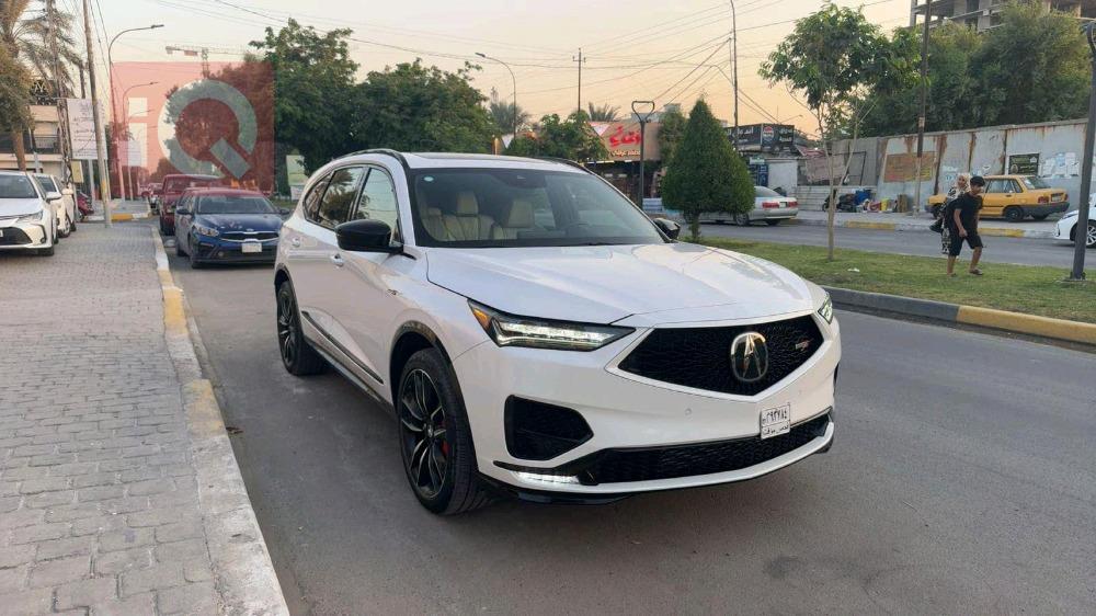 أكورا MDX